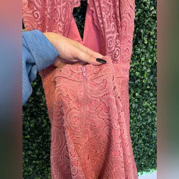 Pink Dress - Picture 7 of 9